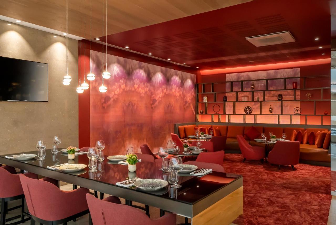 Novotel Istanbul Bosphorus Hotel Esterno foto The restaurant