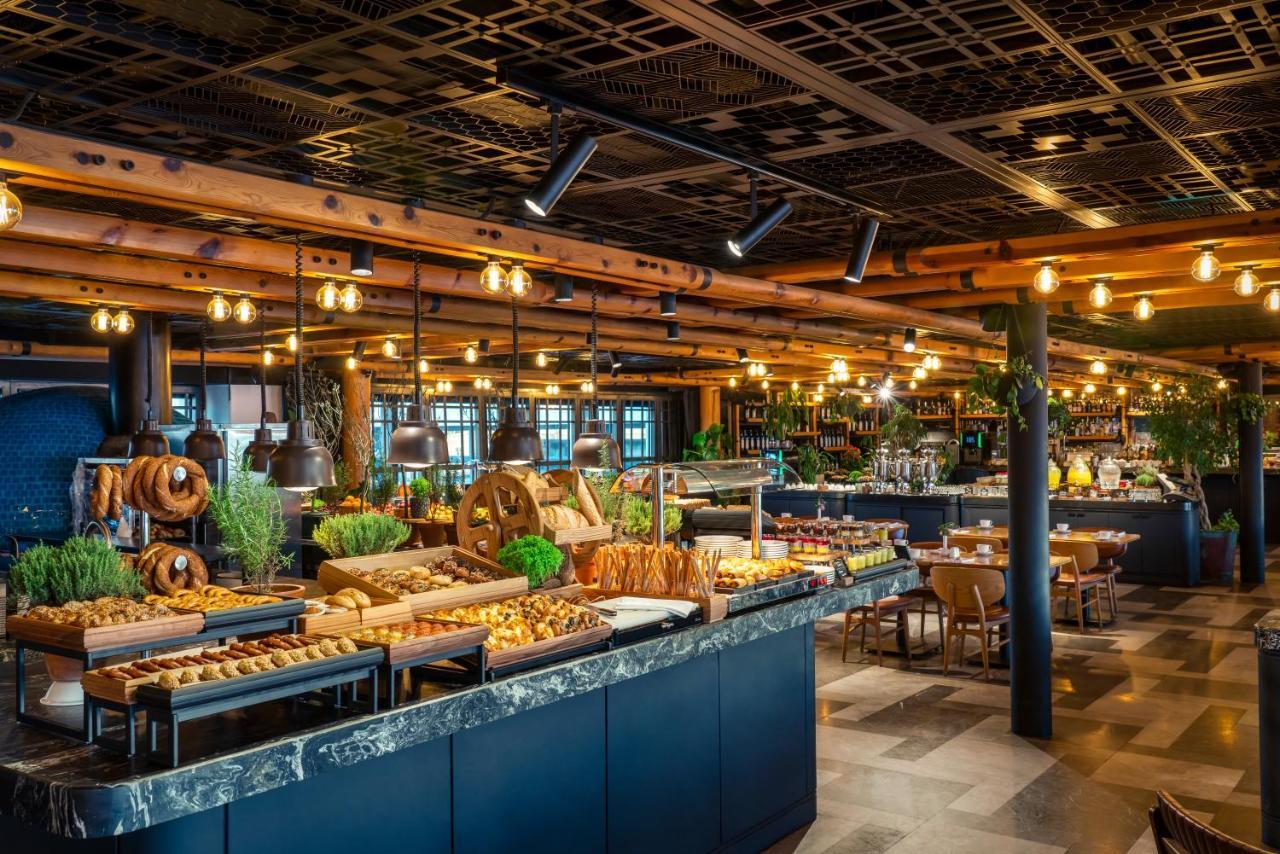 Novotel Istanbul Bosphorus Hotel Esterno foto The restaurant