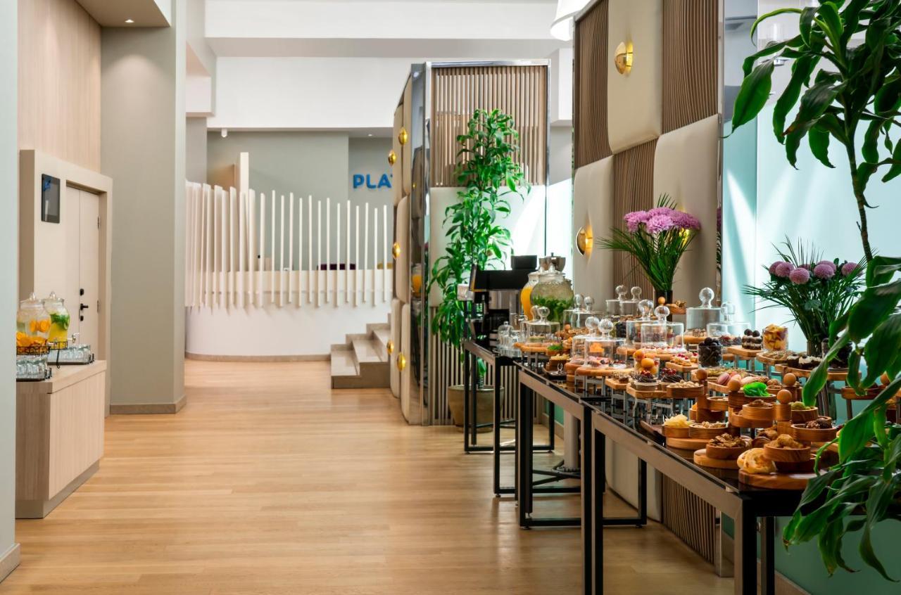 Novotel Istanbul Bosphorus Hotel Esterno foto The Plaza Business Club at Frankfurt Airport