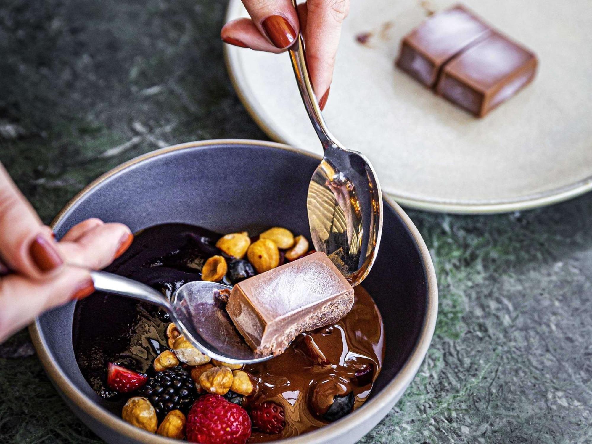 Novotel Istanbul Bosphorus Hotel Esterno foto Chocolate ice cubes