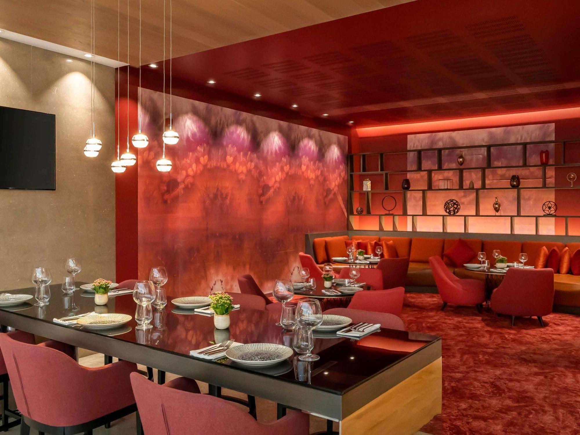 Novotel Istanbul Bosphorus Hotel Esterno foto The restaurant