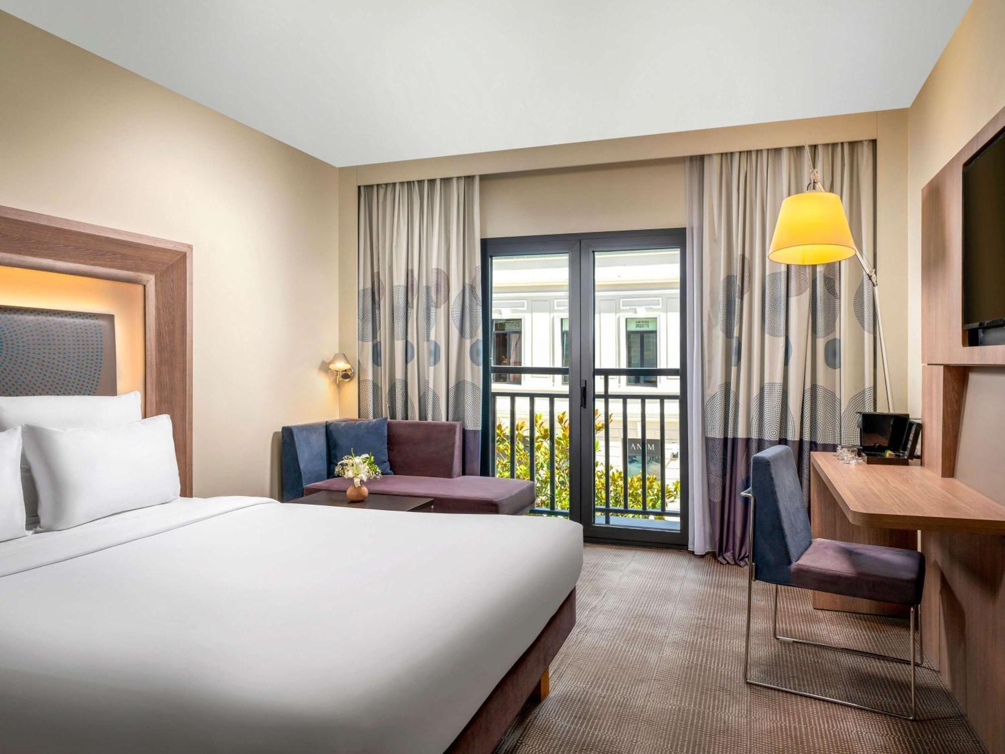 Novotel Istanbul Bosphorus Hotel Esterno foto A typical room at the hotel